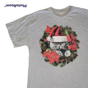 Cat Christmas Wreath Tshirt - L